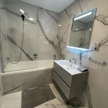 아파트 Luxury In Balatonalmadi, Almadi Lux Ii - Crystal White *